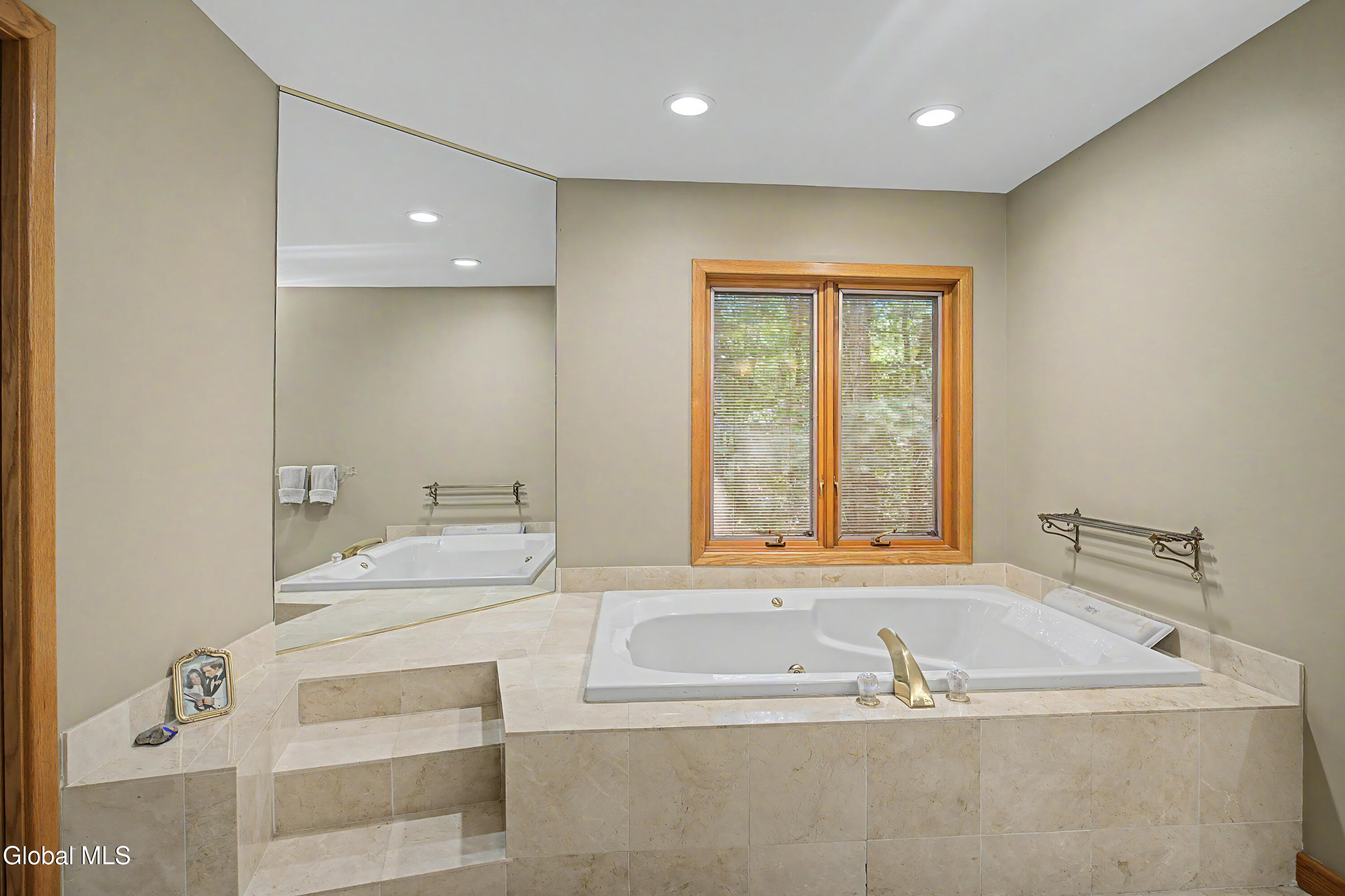 37 Covington Court Niskayuna NY 12309