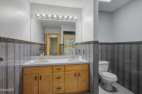 37 Covington Court Niskayuna NY 12309