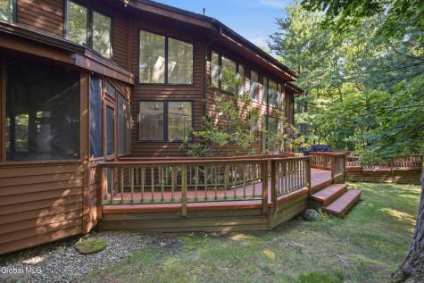 37 Covington Court Niskayuna NY 12309