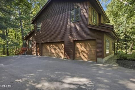 37 Covington Court Niskayuna NY 12309