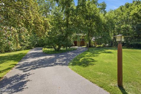 37 Covington Court Niskayuna NY 12309