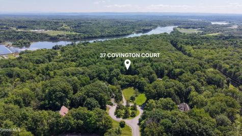 37 Covington Court Niskayuna NY 12309