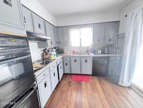 6 Alflo Circle Glenville NY 12302