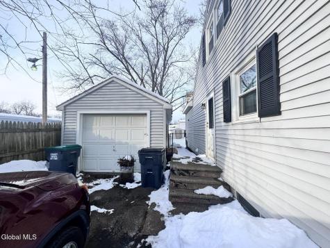 6 Alflo Circle Glenville NY 12302