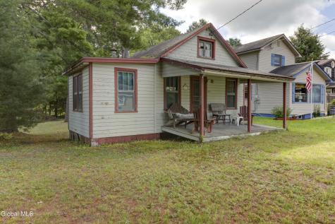 144 Woodland Avenue Gloversville NY 12078