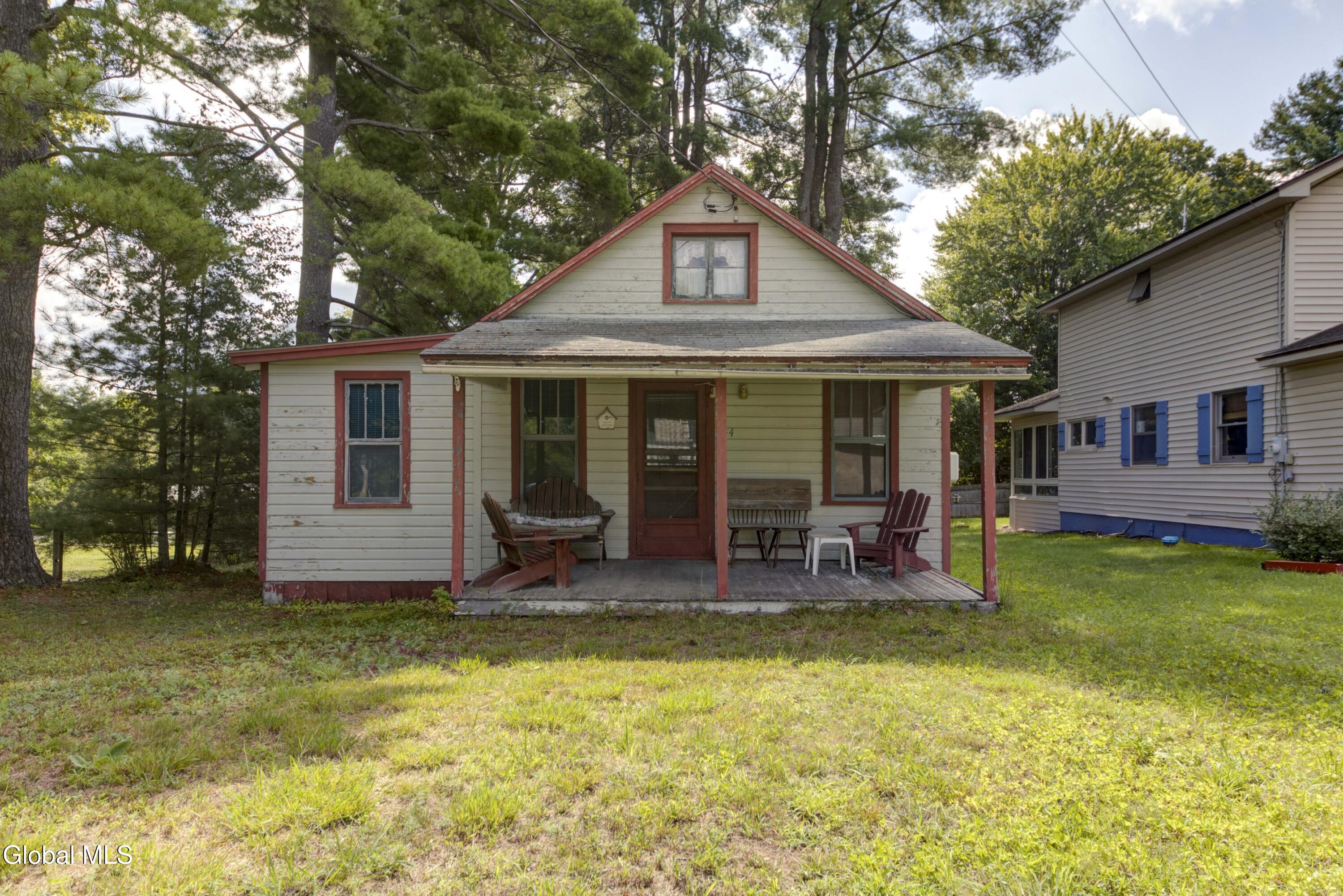 144 Woodland Avenue Gloversville NY 12078