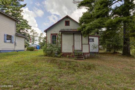 144 Woodland Avenue Gloversville NY 12078