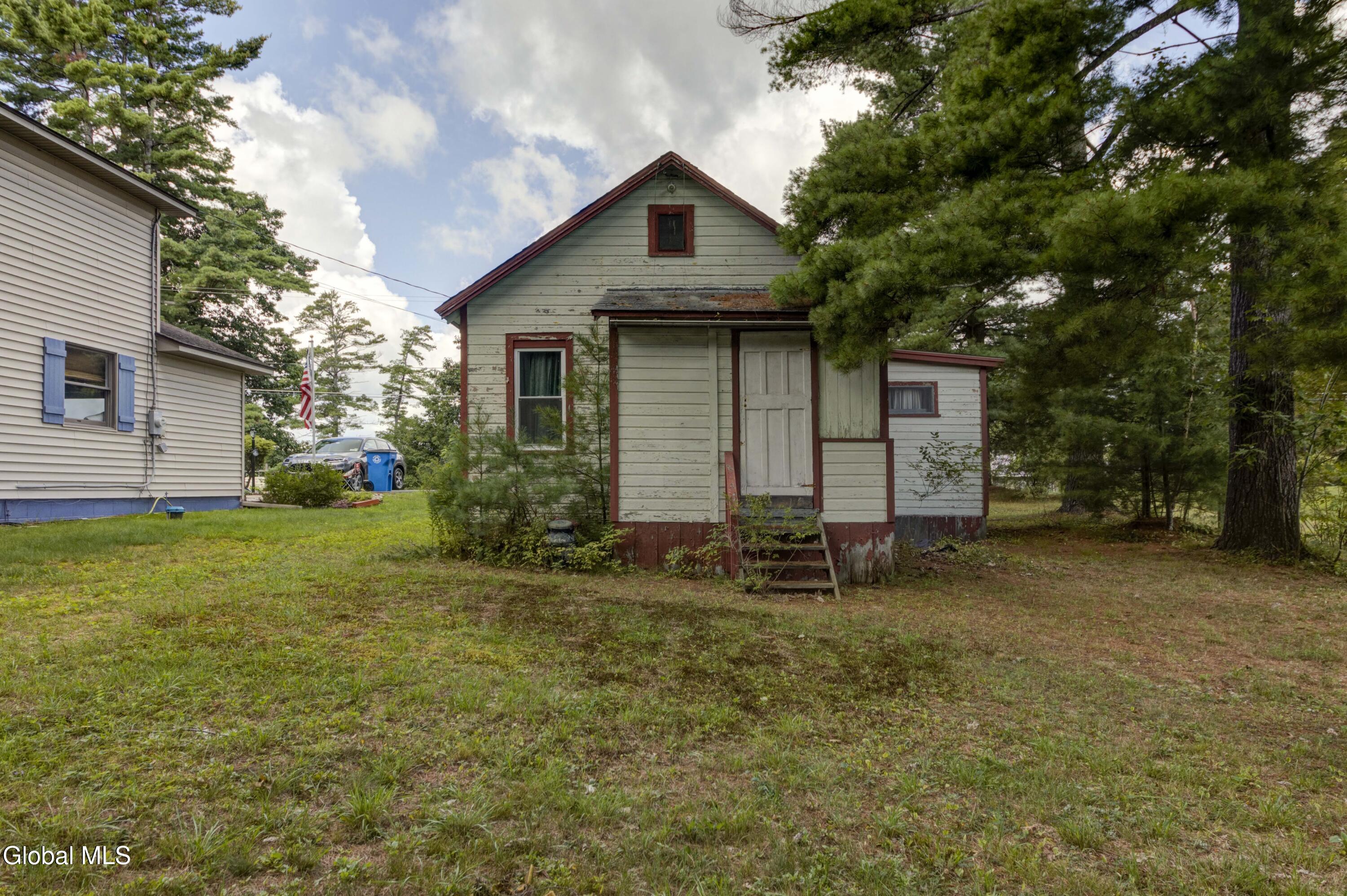 144 Woodland Avenue Gloversville NY 12078