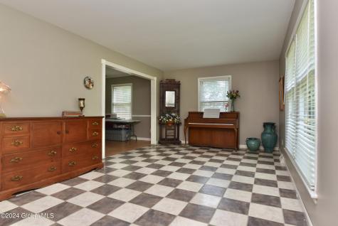 4 Berkshire Drive Clifton Park NY 12065