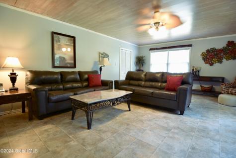 4 Berkshire Drive Clifton Park NY 12065