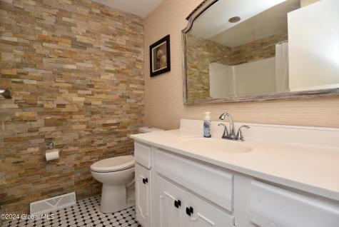 4 Berkshire Drive Clifton Park NY 12065