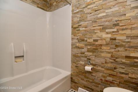 4 Berkshire Drive Clifton Park NY 12065