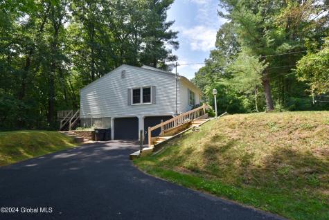 4 Berkshire Drive Clifton Park NY 12065