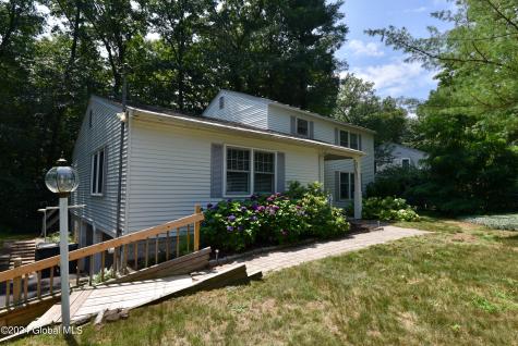 4 Berkshire Drive Clifton Park NY 12065