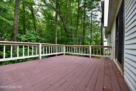 4 Berkshire Drive Clifton Park NY 12065