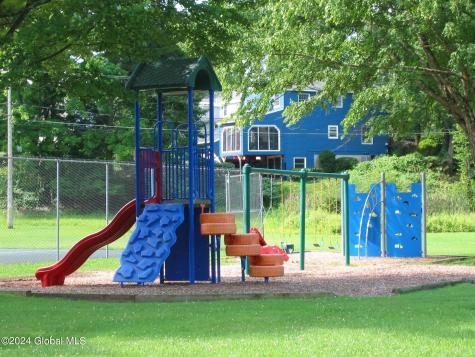 4 Berkshire Drive Clifton Park NY 12065