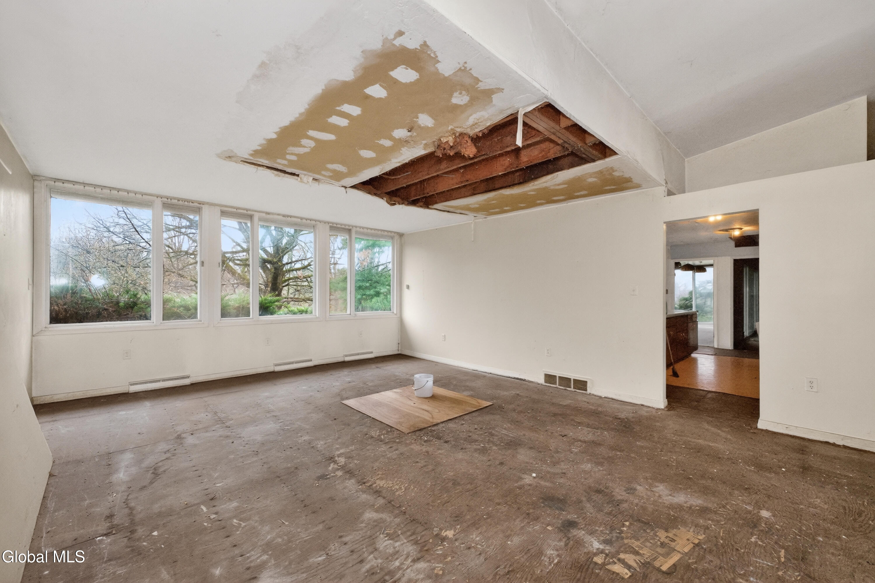 20 Alsid Court Troy NY 12180