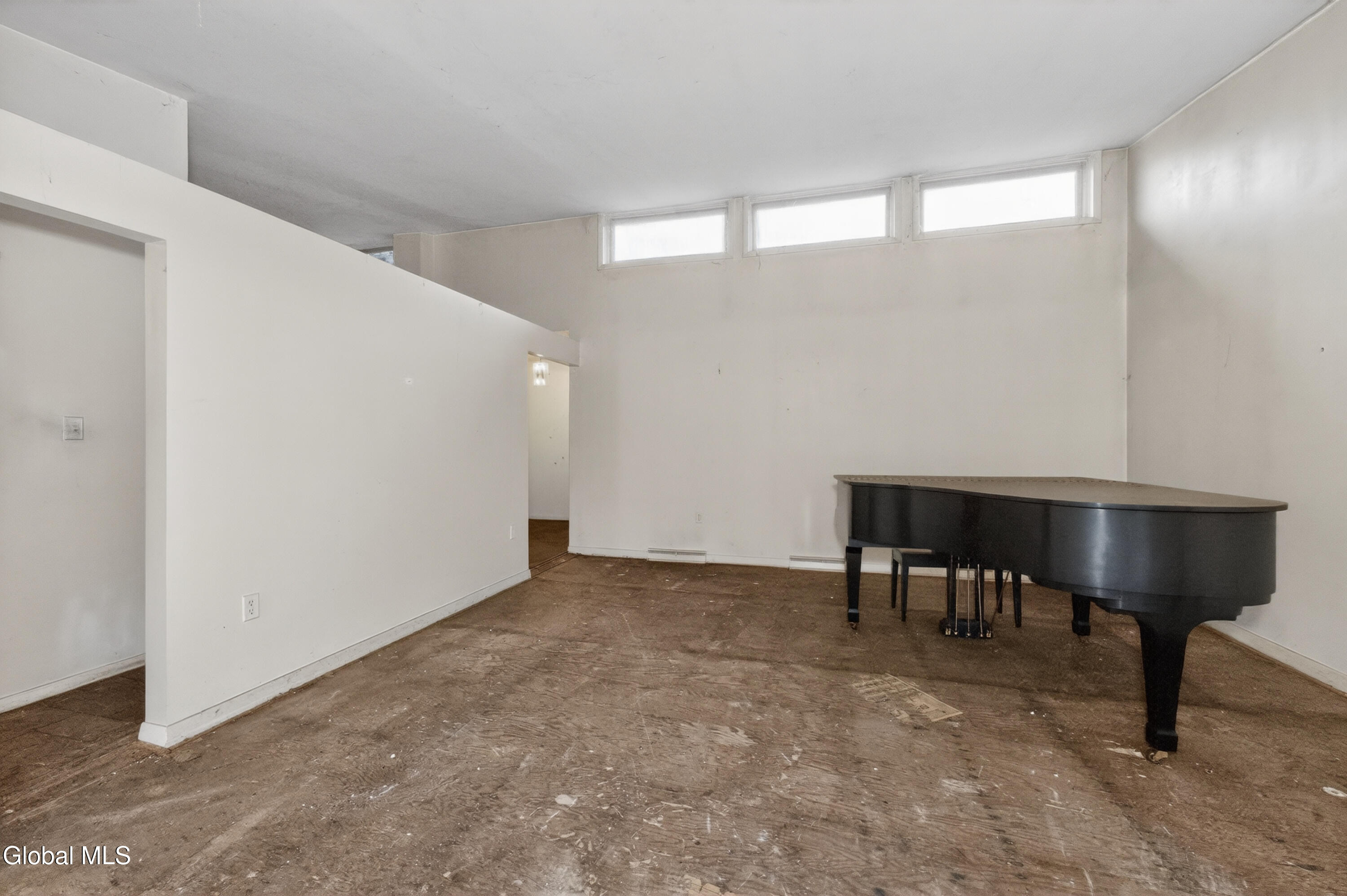 20 Alsid Court Troy NY 12180