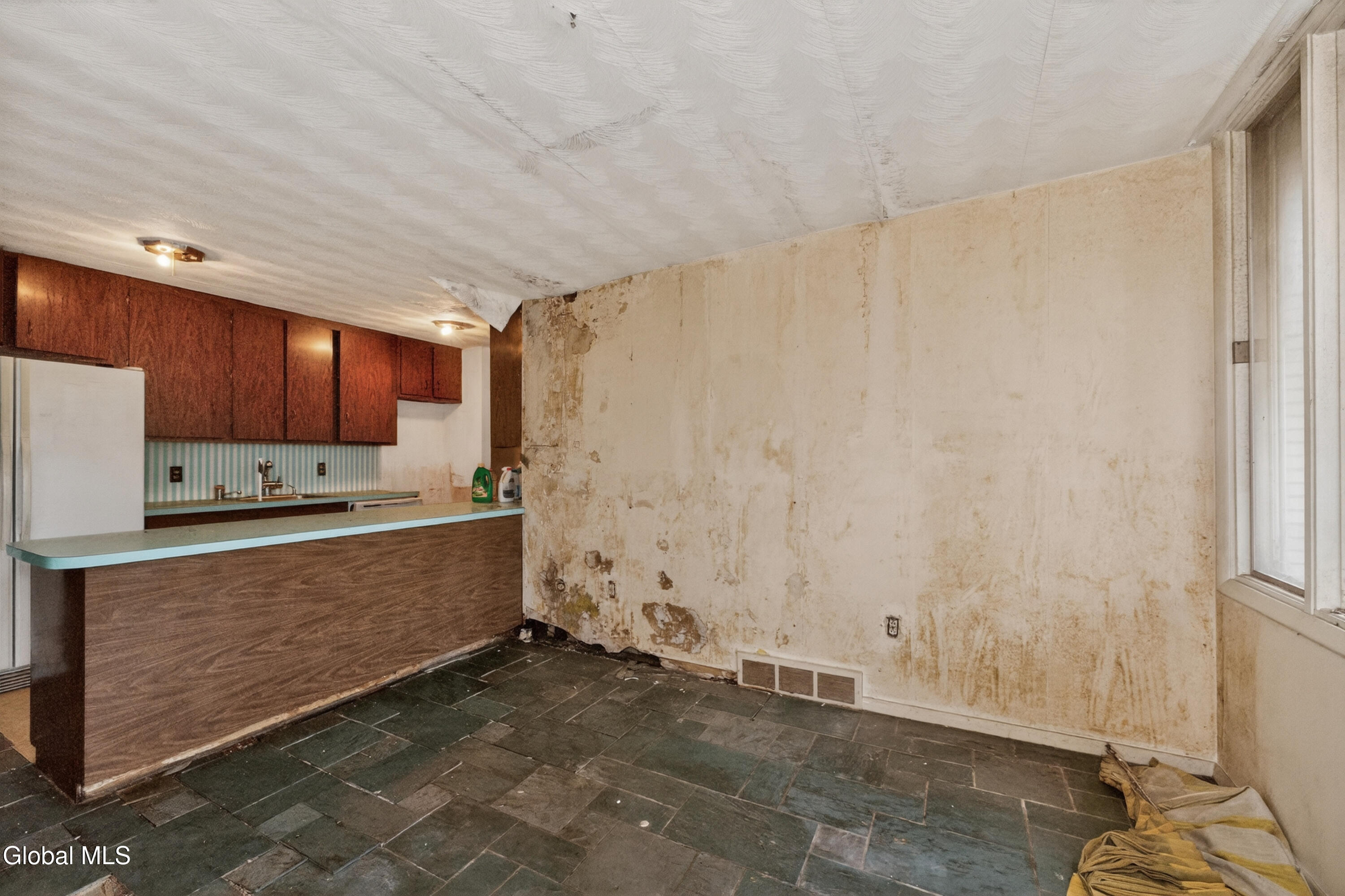 20 Alsid Court Troy NY 12180