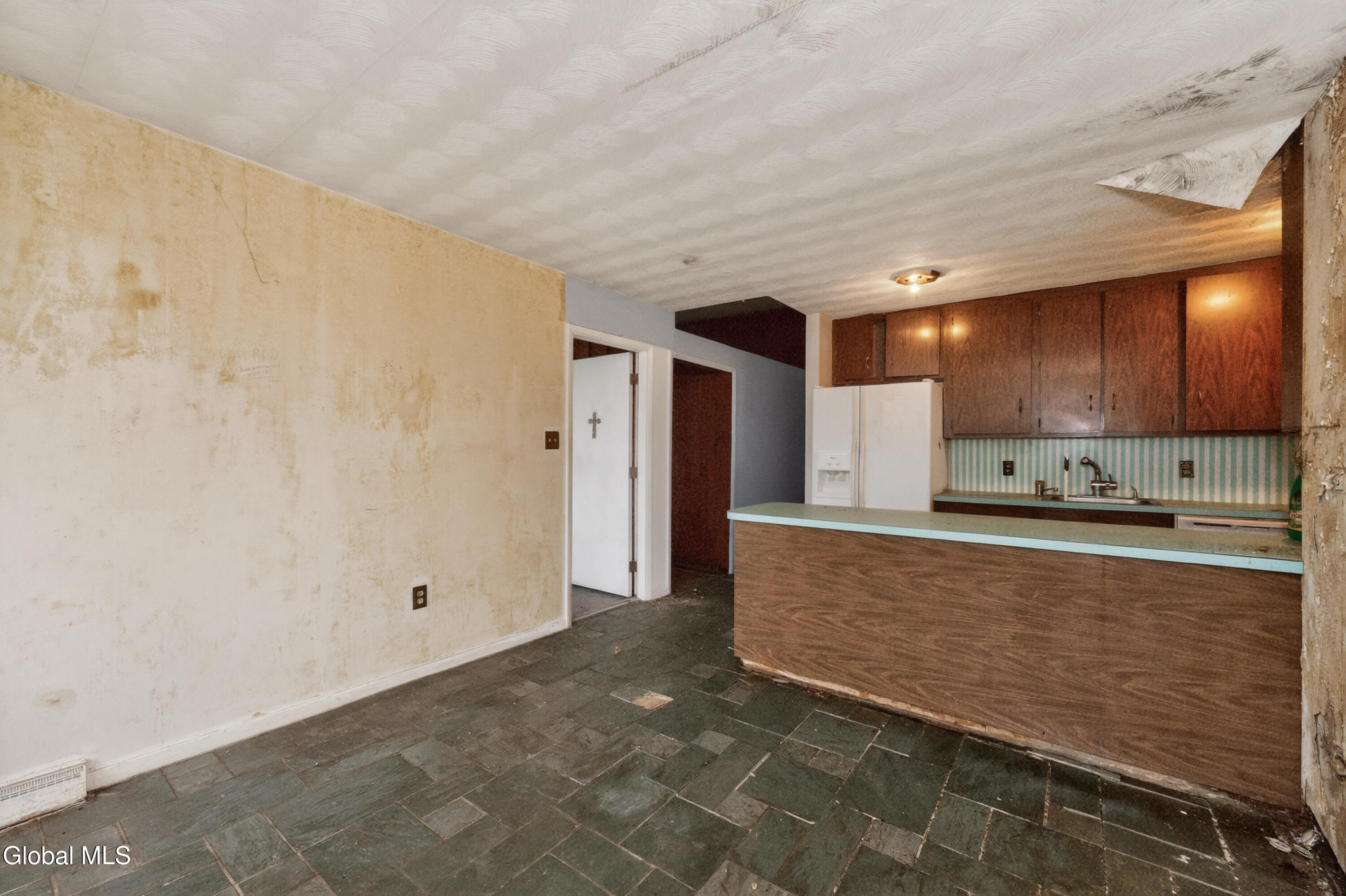 20 Alsid Court Troy NY 12180