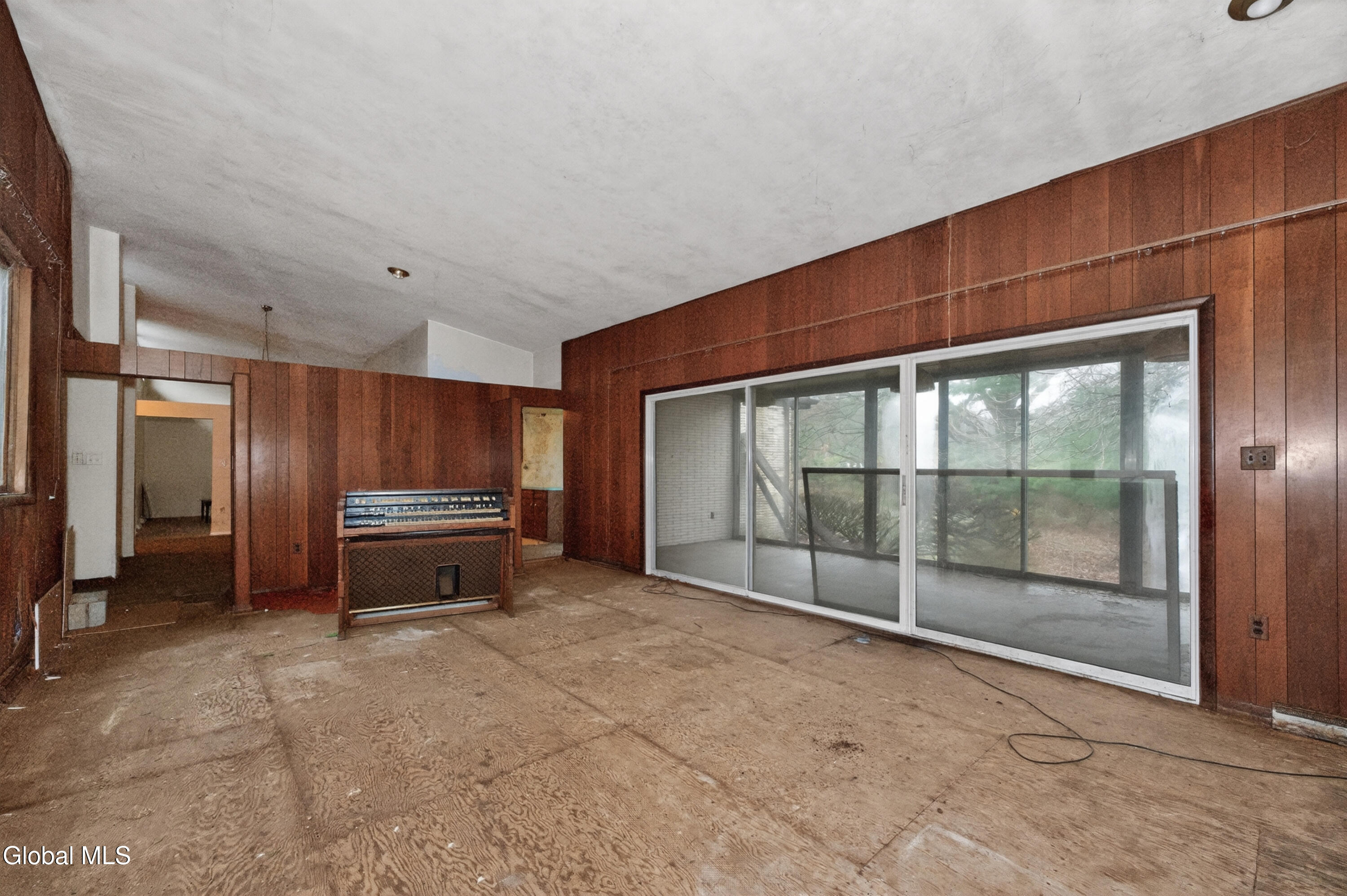 20 Alsid Court Troy NY 12180