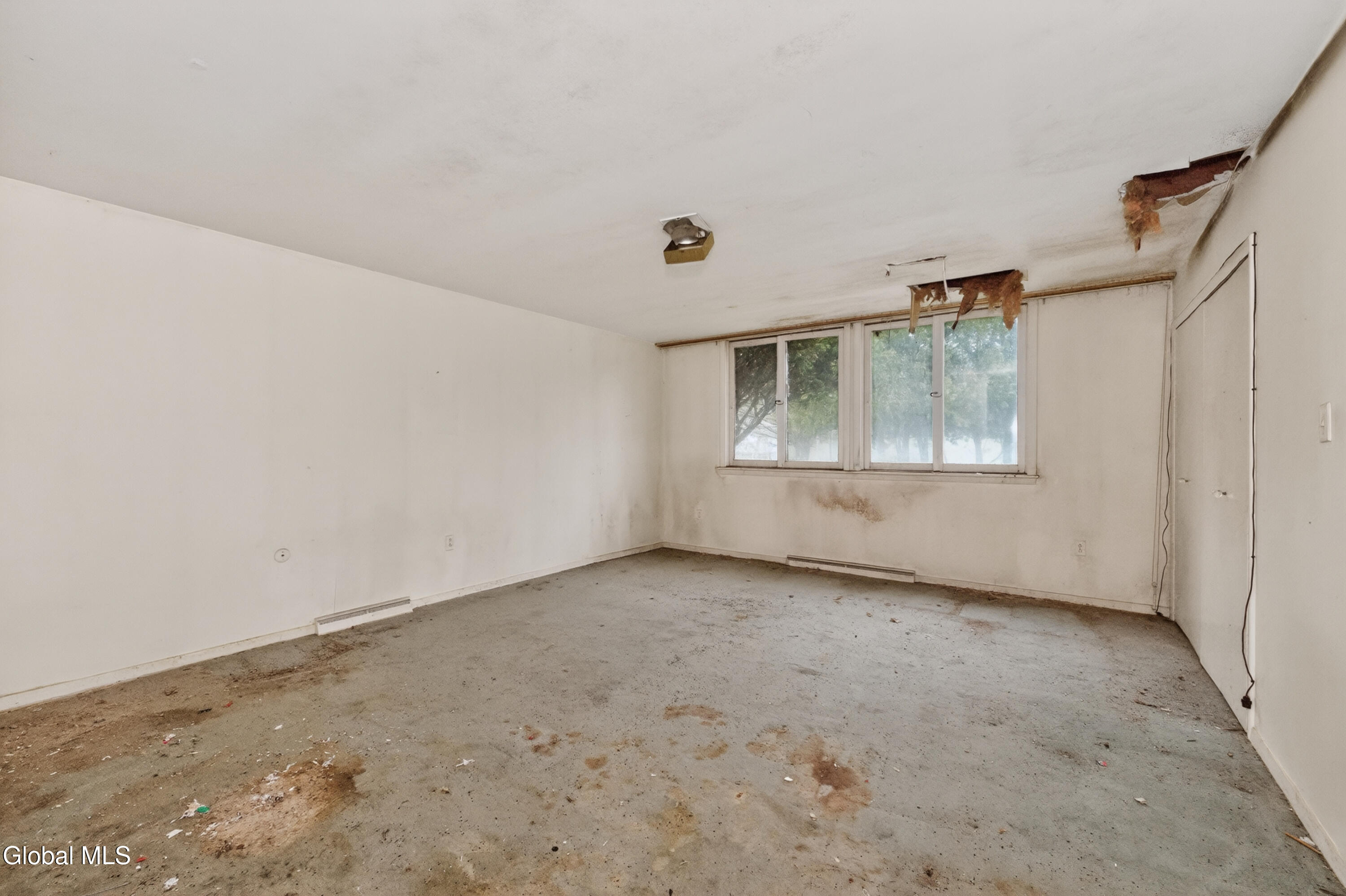 20 Alsid Court Troy NY 12180