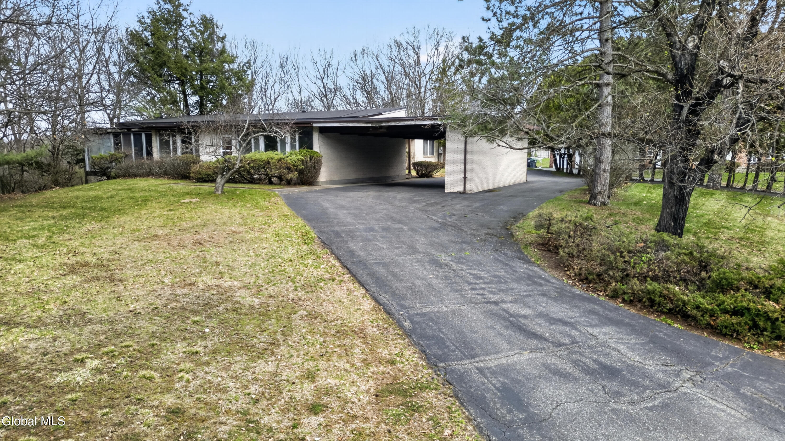 20 Alsid Court Troy NY 12180