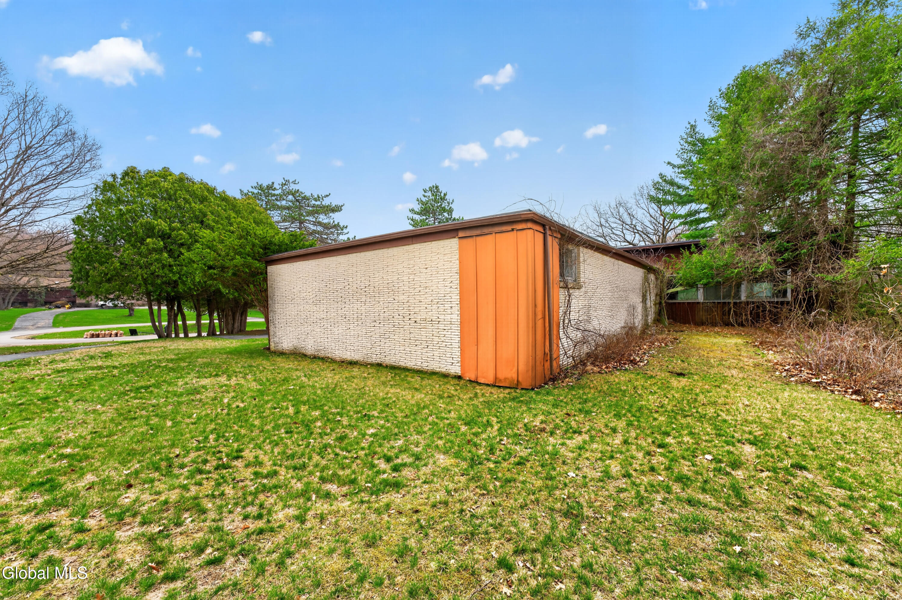 20 Alsid Court Troy NY 12180