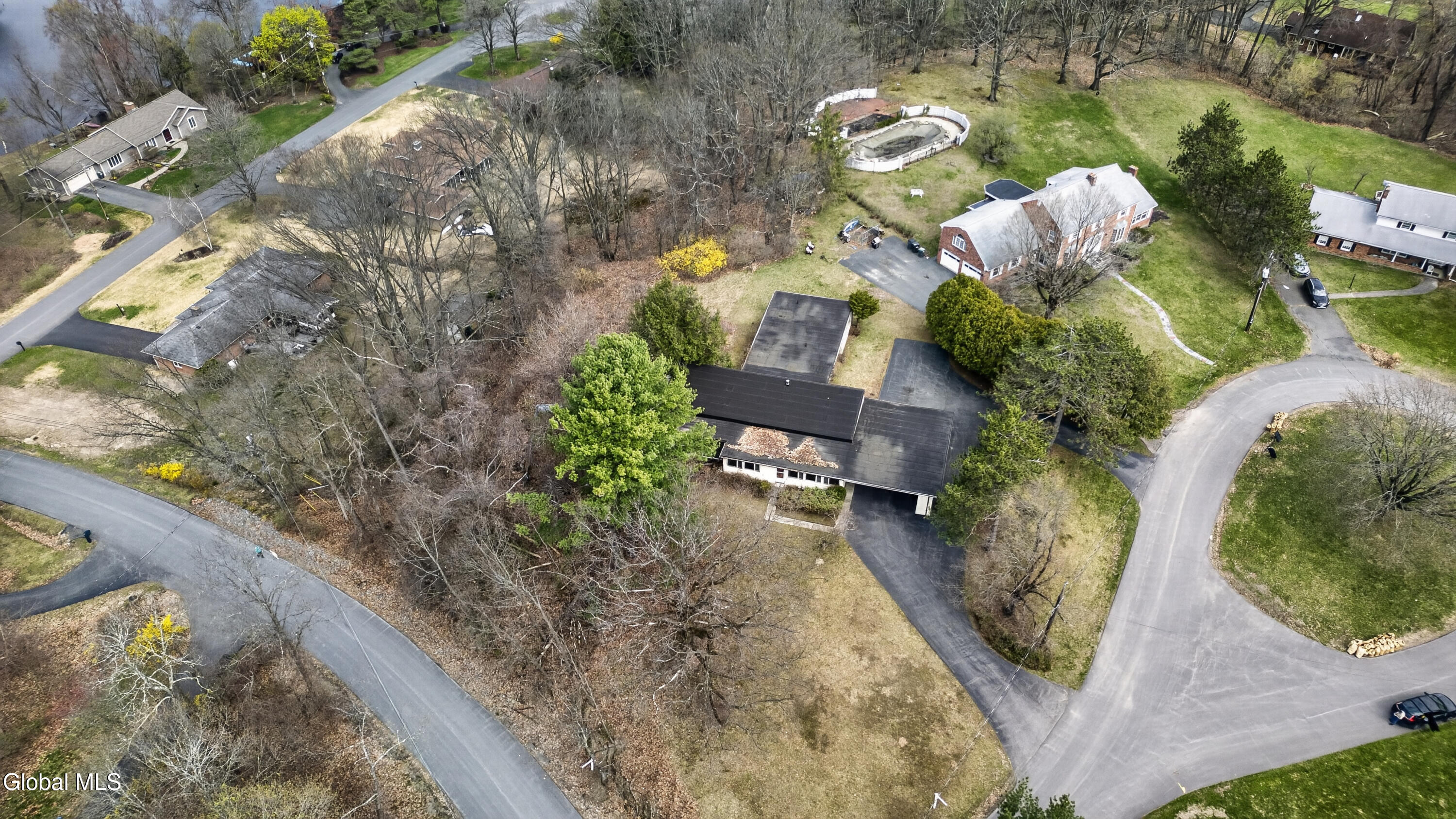 20 Alsid Court Troy NY 12180