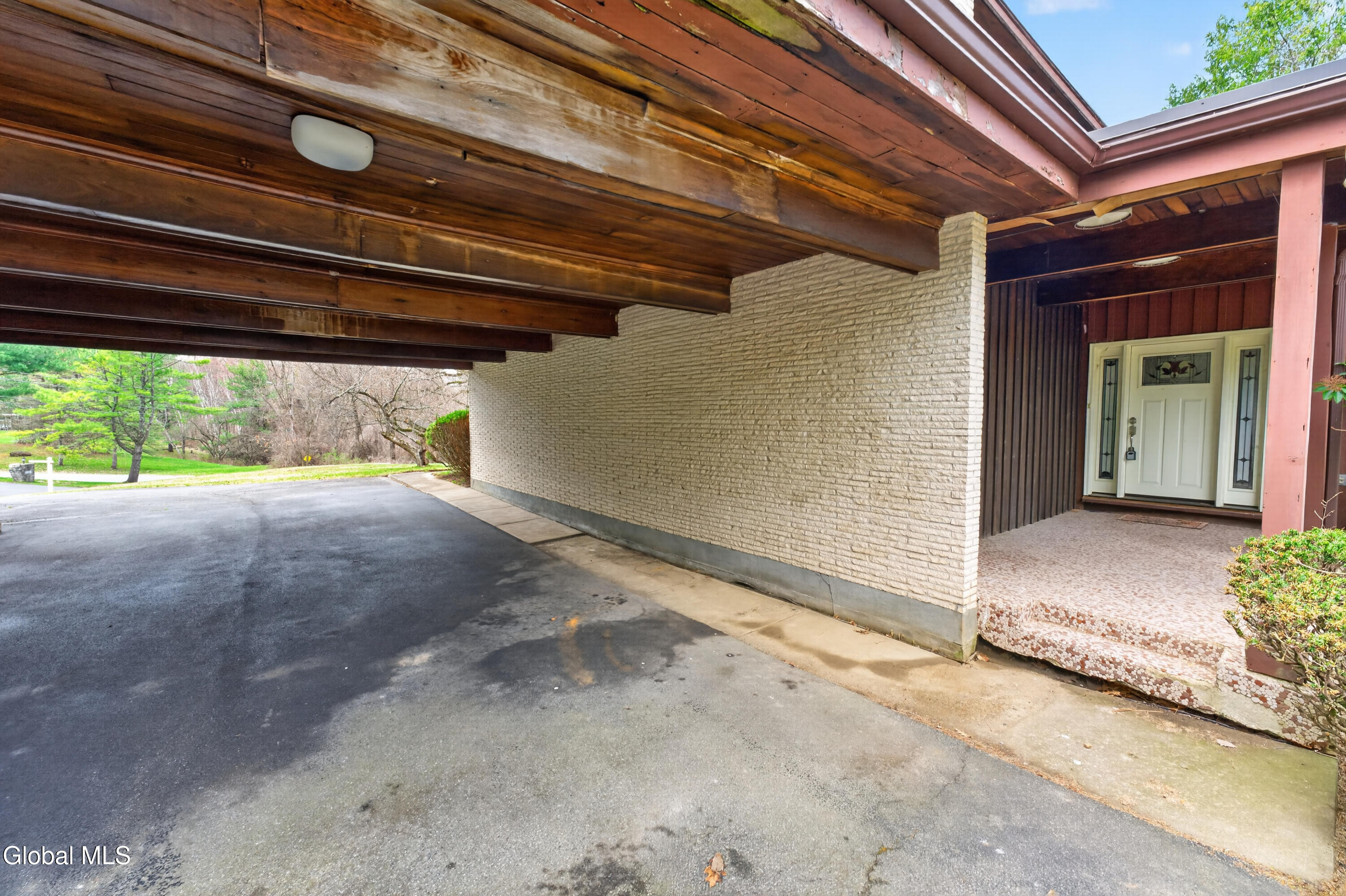 20 Alsid Court Troy NY 12180