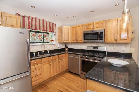2 Ritchie Place Saratoga Springs NY 12866
