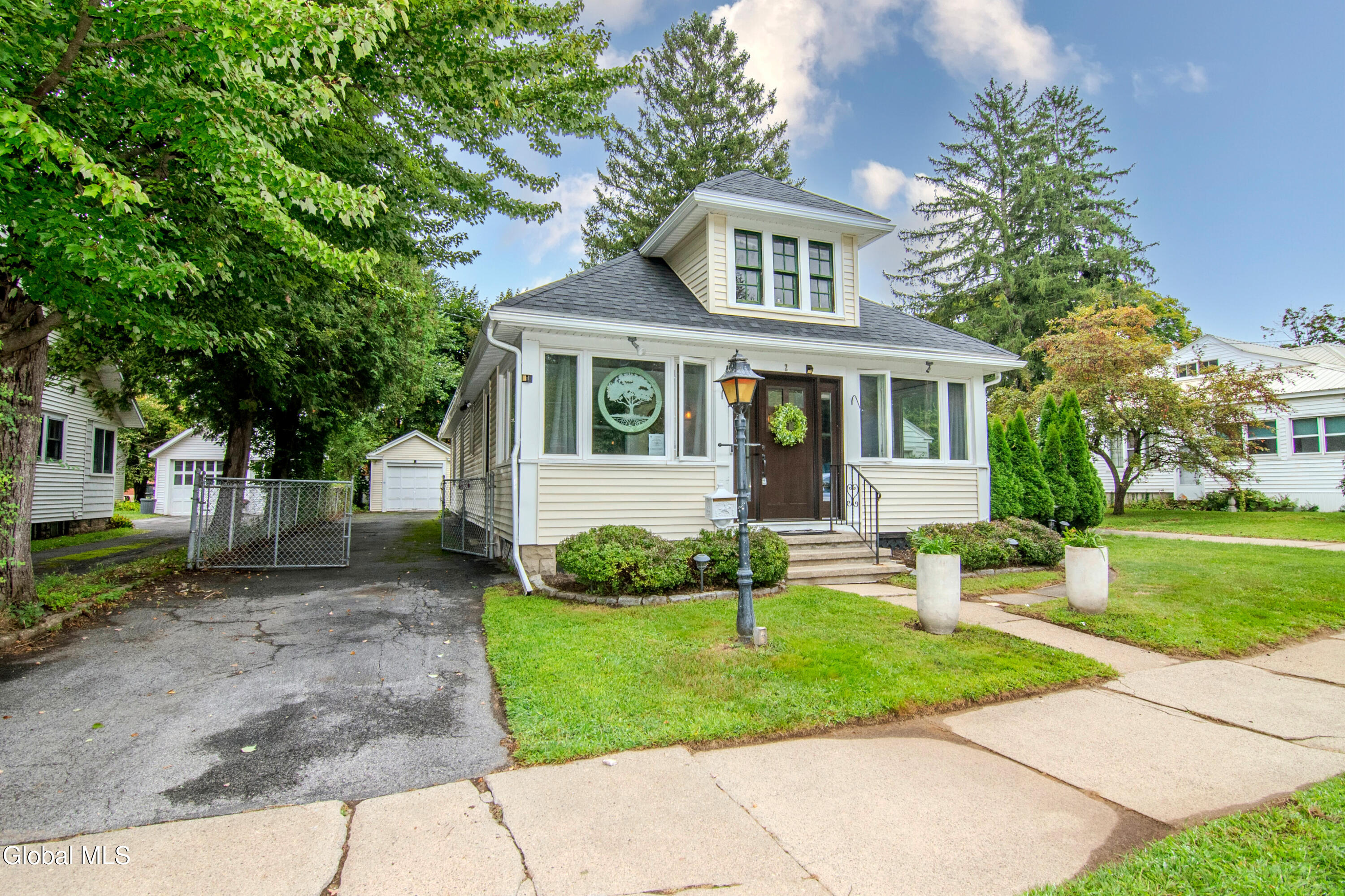2 Ritchie Place Saratoga Springs NY 12866