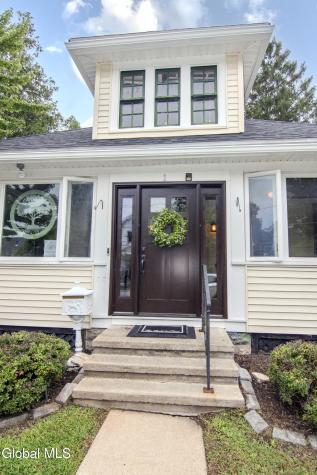 2 Ritchie Place Saratoga Springs NY 12866