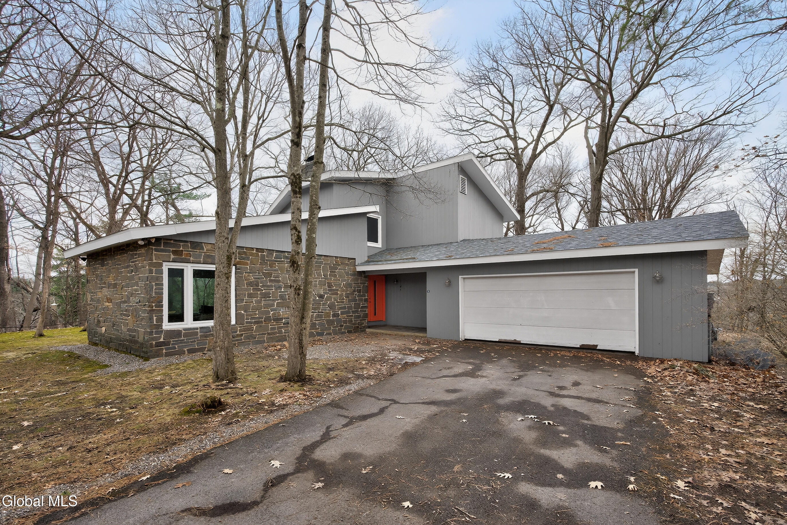 31 Riding Club Road Troy NY 12180
