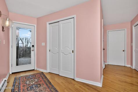 31 Riding Club Road Troy NY 12180