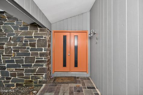 31 Riding Club Road Troy NY 12180