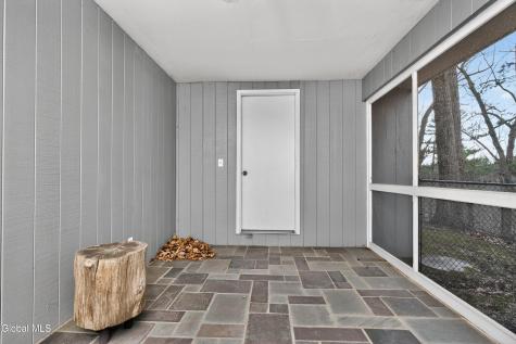 31 Riding Club Road Troy NY 12180