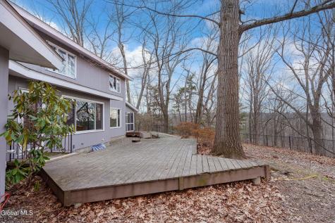 31 Riding Club Road Troy NY 12180