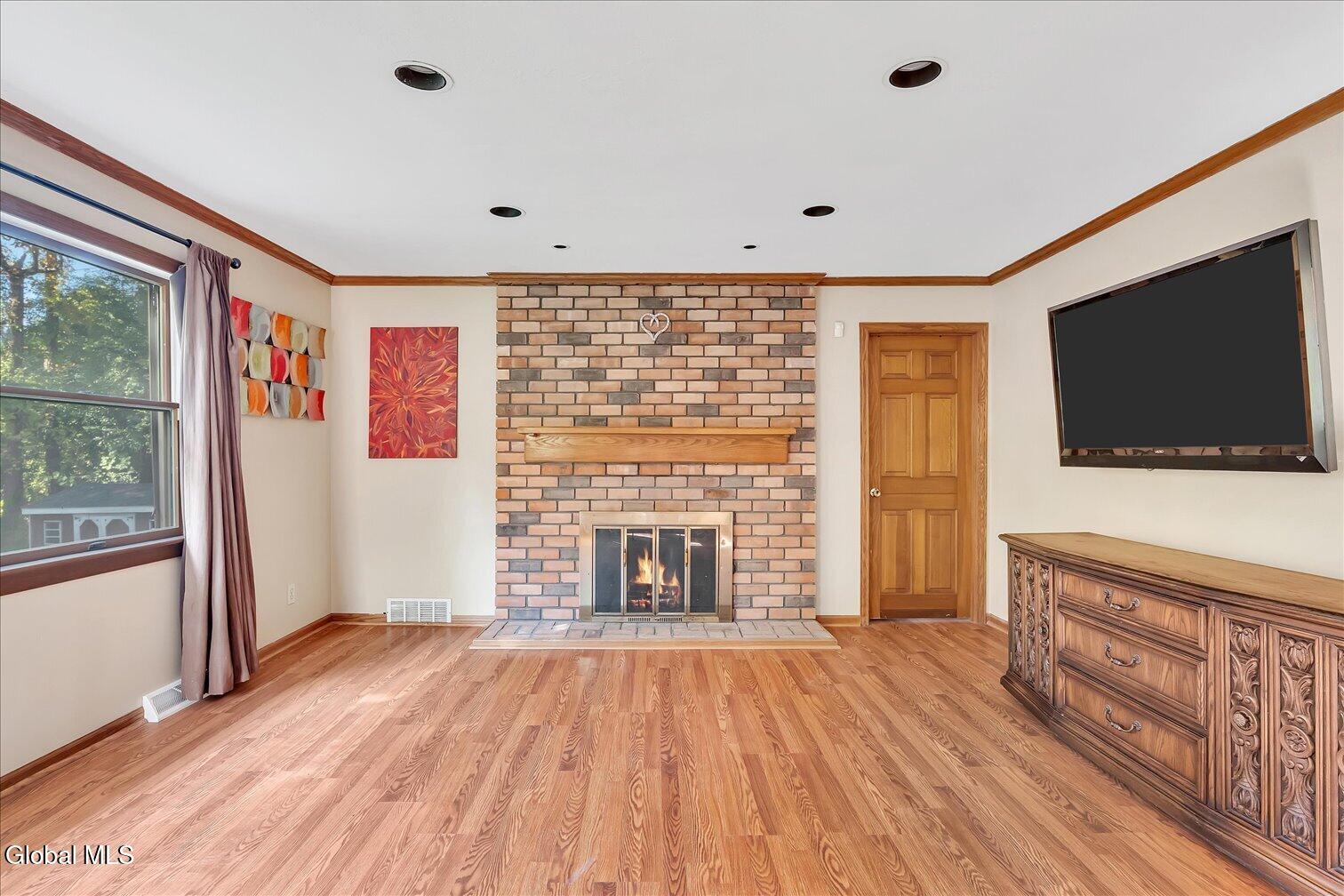 5 Brightonwood Road Glenmont NY 12077