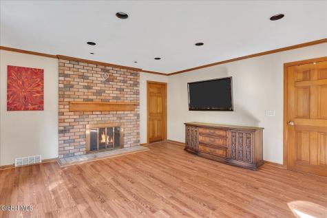 5 Brightonwood Road Glenmont NY 12077