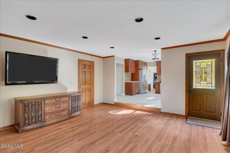 5 Brightonwood Road Glenmont NY 12077