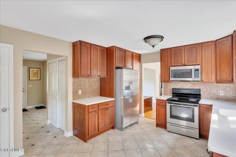 5 Brightonwood Road Glenmont NY 12077