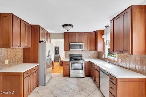 5 Brightonwood Road Glenmont NY 12077