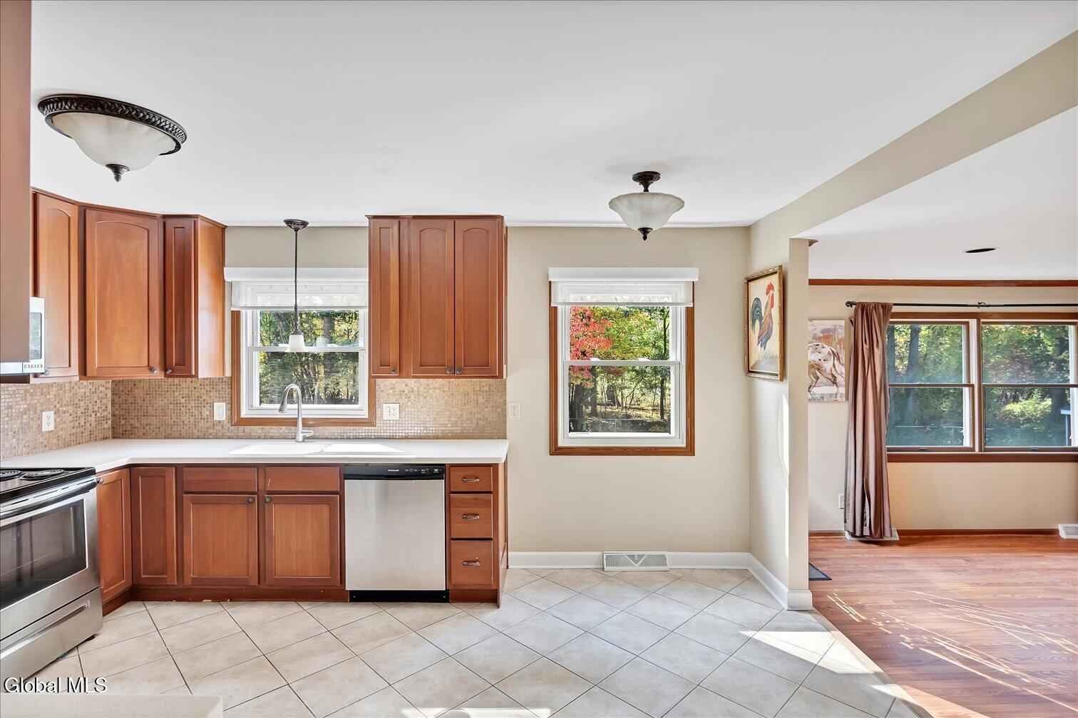 5 Brightonwood Road Glenmont NY 12077