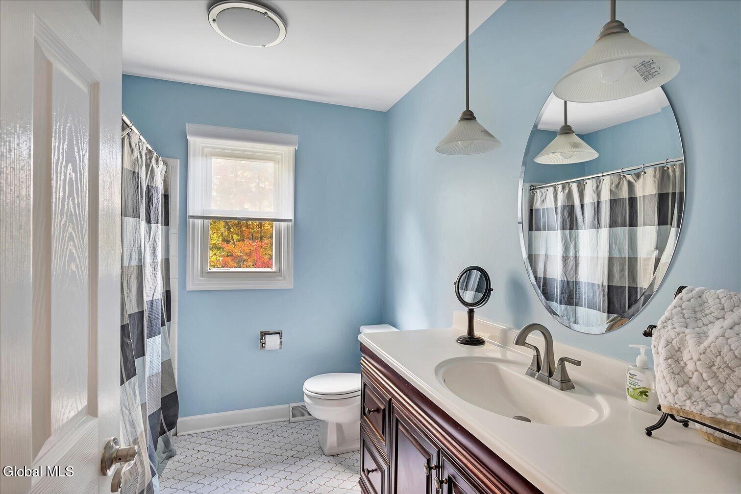 5 Brightonwood Road Glenmont NY 12077
