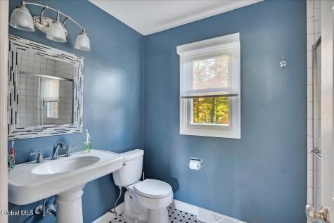 5 Brightonwood Road Glenmont NY 12077