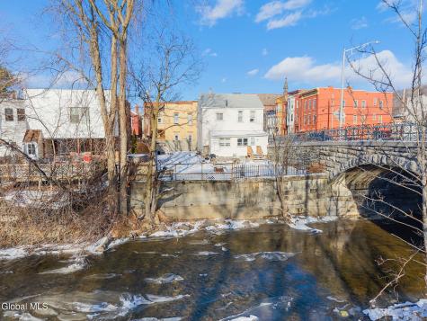 52 Ida Street Troy NY 12180