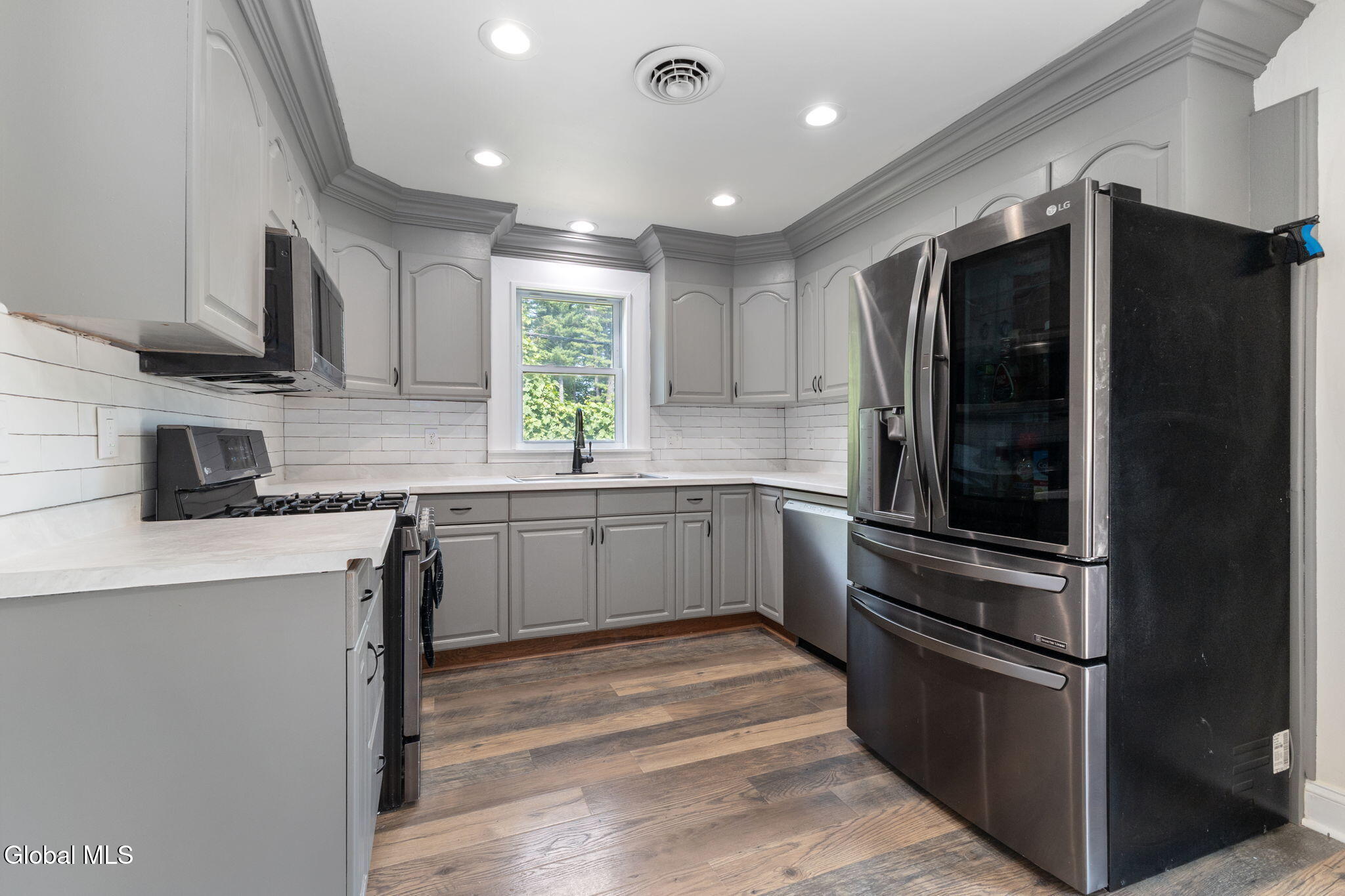 16 Gladwish Avenue Albany NY 12203
