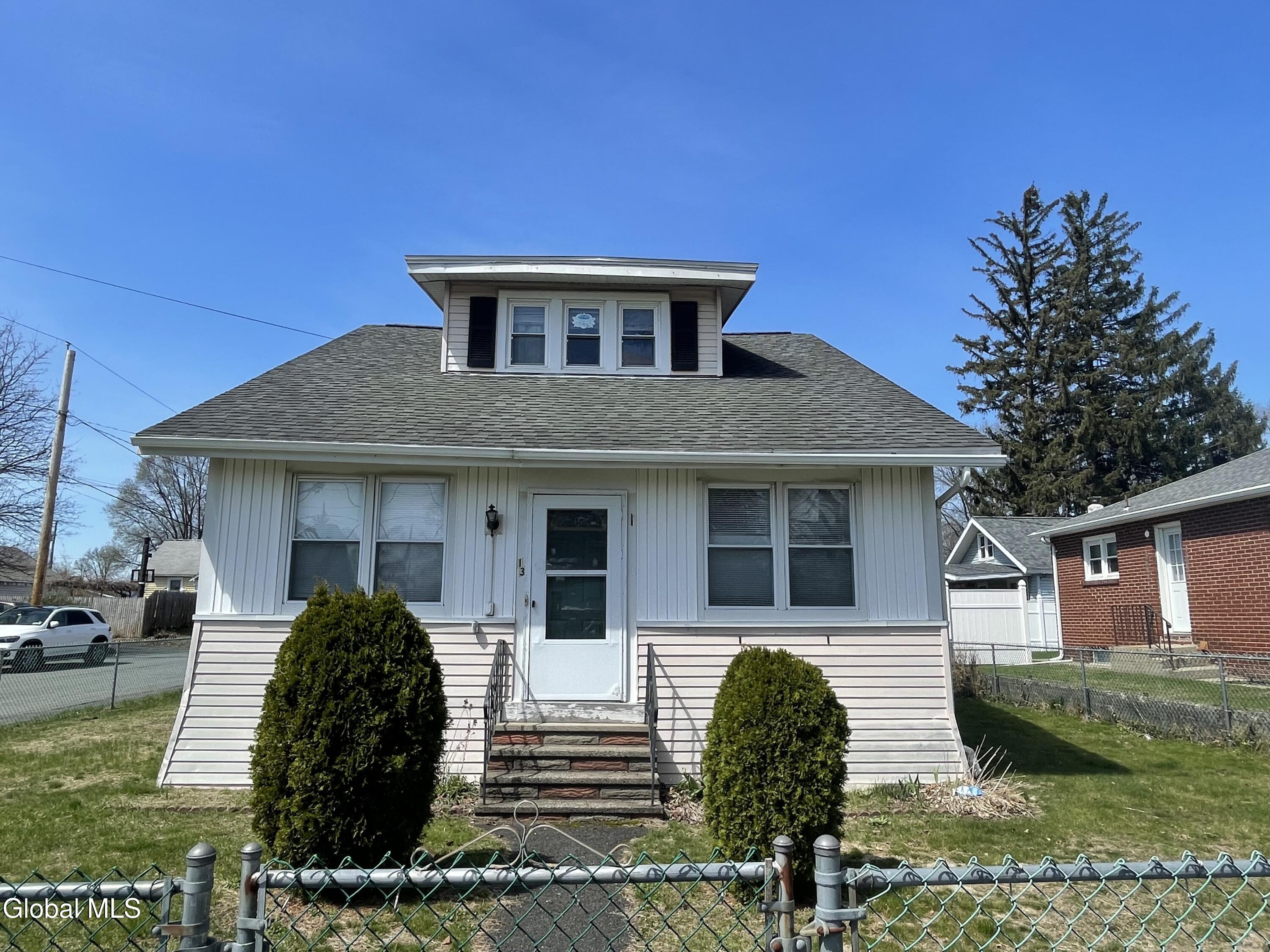 13 Washington Avenue Colonie NY 12205