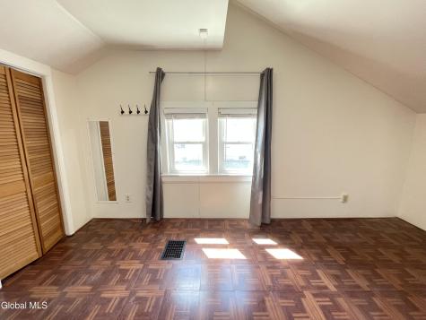 13 Washington Avenue Colonie NY 12205